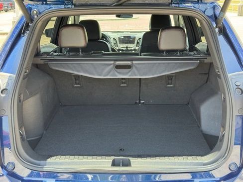 Used 2022 Chevrolet Equinox RS w/ RS Leather Package FWD image 36