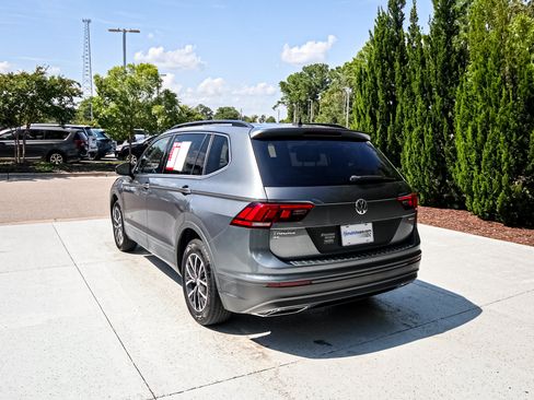 Used 2019 Volkswagen Tiguan SE w/ Panoramic Sunroof Package AWD/4WD image 8