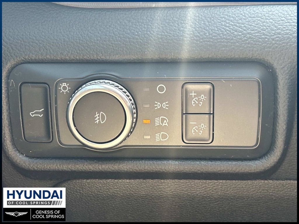 Used 2022 Ford Explorer Limited w/ Equipment Group 301A RWD image 31