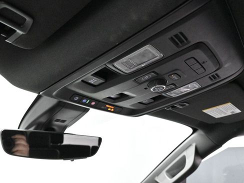 Used 2021 Chevrolet Tahoe Premier w/ Premium Package image 30