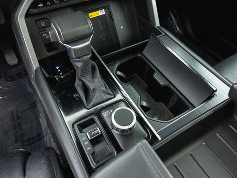 Used 2023 Toyota Tundra Platinum image 16