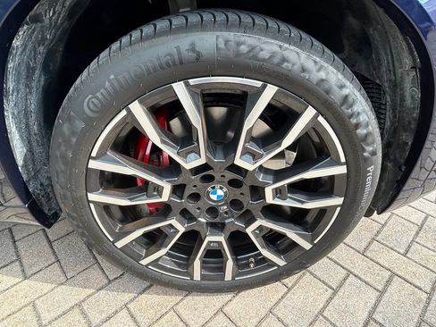 Used 2025 BMW X5 xDrive40i w/ M Sport Package AWD/4WD image 15