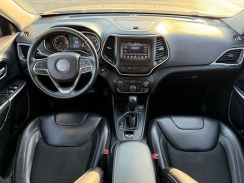 Used 2019 Jeep Cherokee Latitude Plus image 39