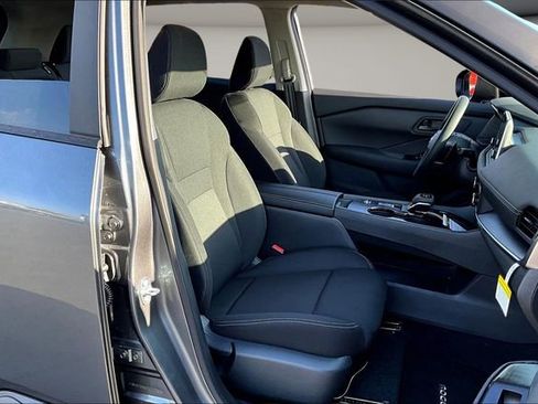 New 2026 Nissan Rogue S image 9