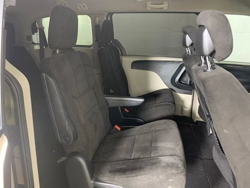 Used 2013 Dodge Grand Caravan SXT FWD image 24