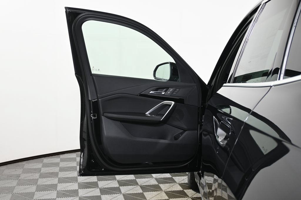 Used 2026 BMW X1 xDrive28i w/ Technology Package AWD/4WD image 28