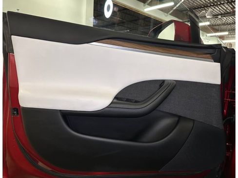 Used 2024 Tesla Model S AWD/4WD image 16