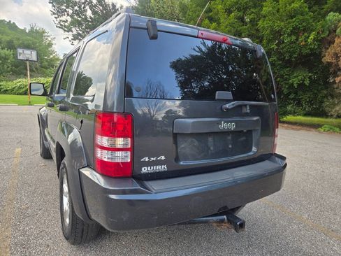 Used 2011 Jeep Liberty Sport w/ Popular Equipment Group AWD/4WD image 7