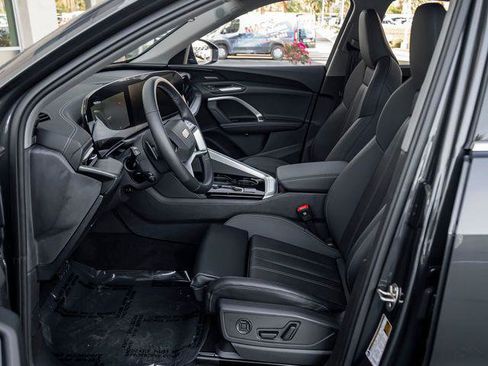 Certified 2025 Audi Q5 2.0T Premium Plus w/ Premium Plus image 14