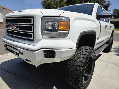 Used 2014 GMC Sierra 1500 SLT w/ All-Terrain Package AWD/4WD image 3
