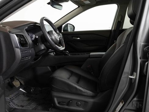 Used 2023 Nissan Rogue SL w/ SL Premium Package image 19