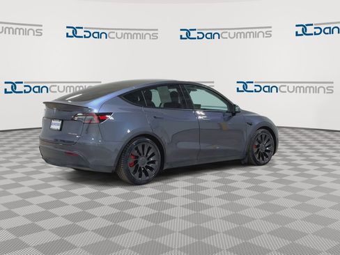 Used 2023 Tesla Model Y Performance image 8