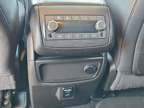 Used 2015 Chevrolet Traverse LT AWD/4WD image 16