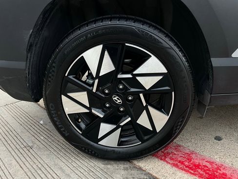 Used 2025 Hyundai Kona SEL image 9