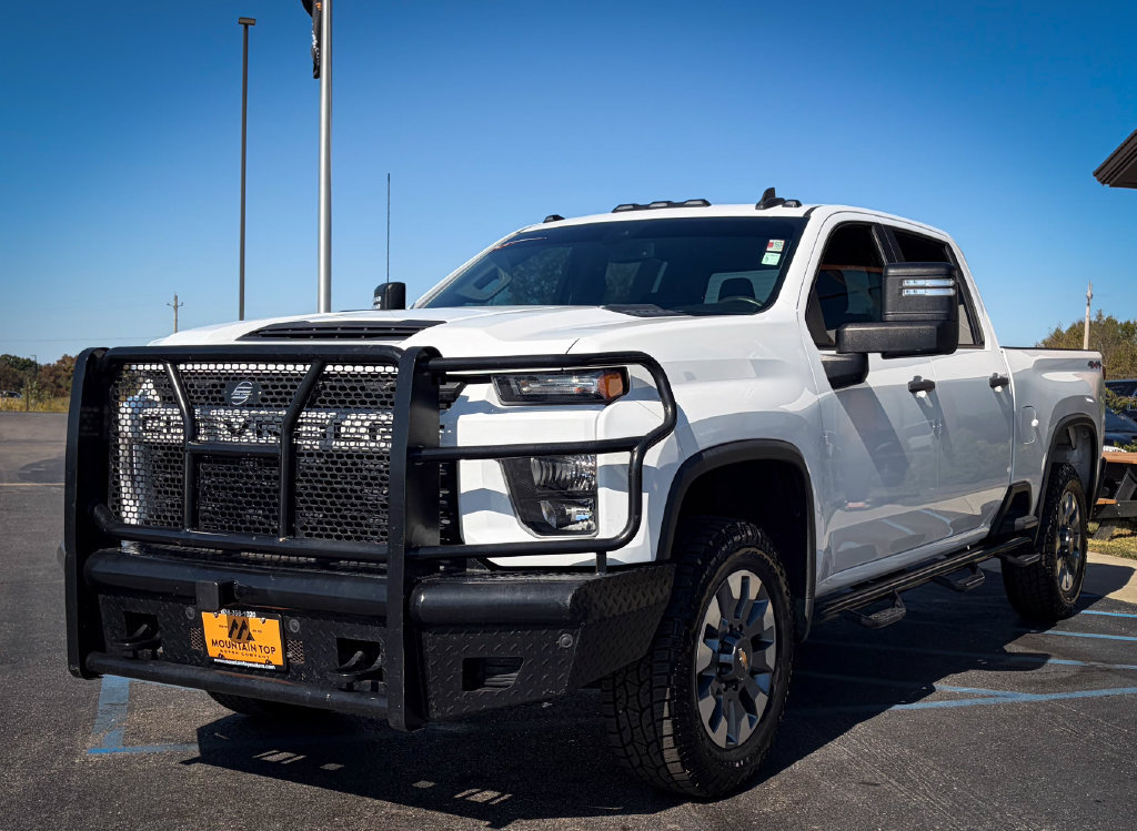 Used 2023 Chevrolet Silverado 2500 Custom w/ Custom Value Package AWD/4WD image 15