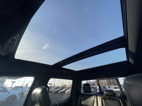 Used 2020 Ford F150 Lariat w/ Equipment Group 502A Luxury image 28