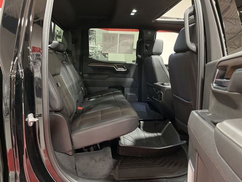 Certified 2025 Chevrolet Silverado 1500 High Country w/ Midnight Edition AWD/4WD image 14