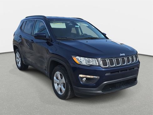 Used 2018 Jeep Compass Latitude w/ Safe & Security Group image 3