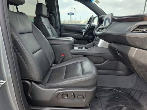 Used 2024 Chevrolet Tahoe Z71 w/ Luxury Package image 16