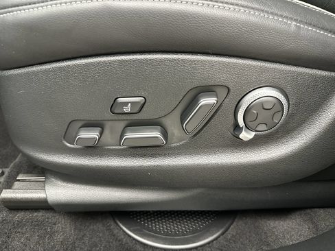 Certified 2026 Genesis GV80 3.5T Advanced AWD/4WD image 12