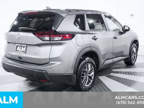 Used 2024 Nissan Rogue S AWD/4WD image 7