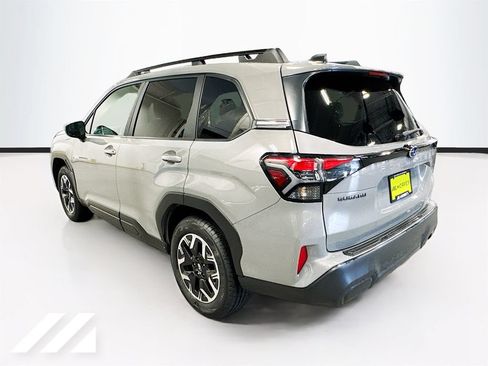 Used 2026 Subaru Forester Premium AWD/4WD image 7