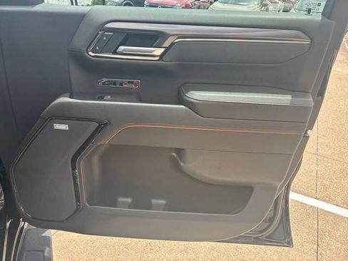 Used 2022 GMC Sierra 1500 AT4 w/ AT4 Premium Package AWD/4WD image 13