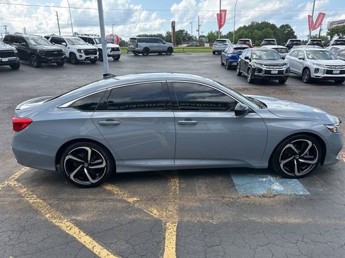 Used 2021 Honda Accord Sport image 3
