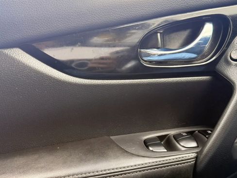 Used 2022 Nissan Rogue Sport SL image 25