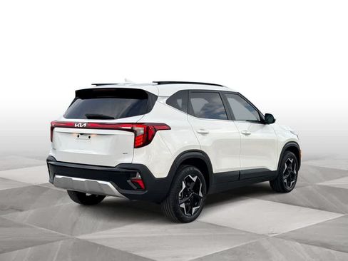 Used 2025 Kia Seltos EX AWD/4WD image 8