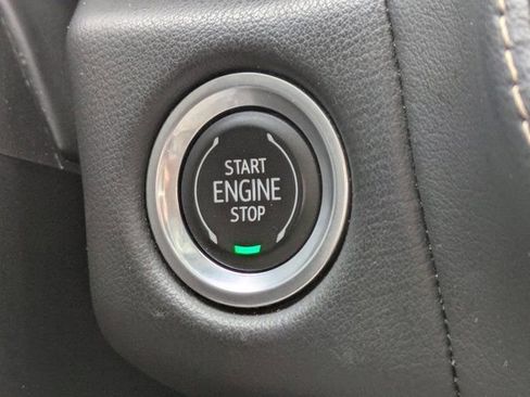 Used 2023 GMC Yukon SLT image 26