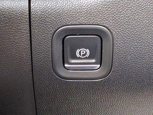 Used 2021 Chevrolet Silverado 1500 Custom w/ LPO, Dark Essentials Package image 24