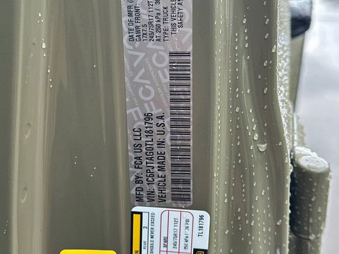 New 2026 Jeep Gladiator Sport AWD/4WD image 28