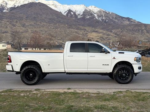 Used 2021 RAM 3500 Laramie image 7