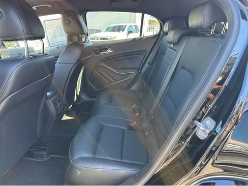 Used 2019 Mercedes-Benz GLA 250 image 17