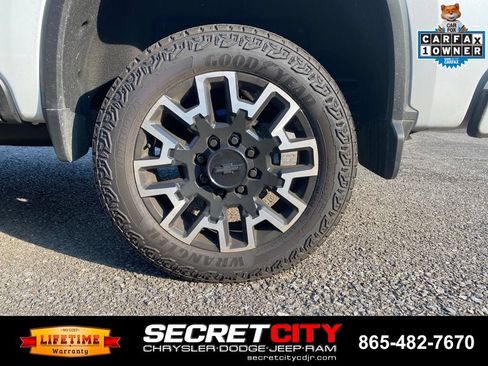 Used 2026 Chevrolet Silverado 2500 High Country w/ High Country Premium Package AWD/4WD image 9