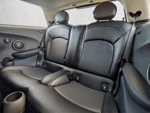 Used 2015 MINI Cooper S image 17