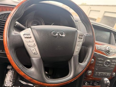 Used 2017 INFINITI QX80 4WD w/ Deluxe Technology Package image 14