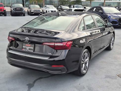 Used 2023 Volkswagen Jetta SE image 6