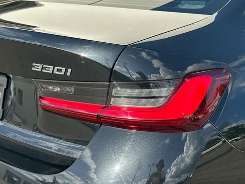 Used 2023 BMW 330i xDrive Sedan w/ Premium Package image 29