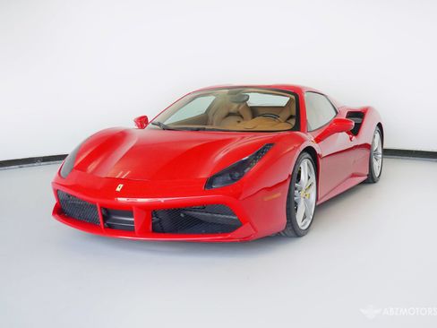 Used 2018 Ferrari 488 Spider RWD image 2