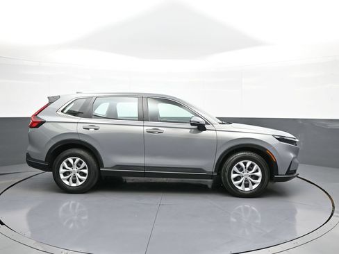 Used 2024 Honda CR-V LX image 5