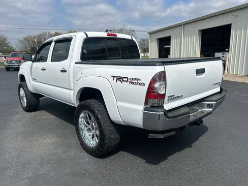 Used 2014 Toyota Tacoma PreRunner w/ TRD Off-Road Package image 7
