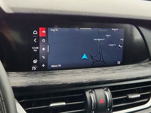 Used 2022 Alfa Romeo Stelvio Sprint image 18