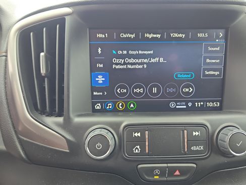 Used 2024 GMC Terrain AT4 w/ Infotainment Package II image 27