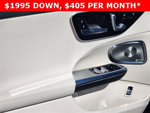 Certified 2025 Mercedes-Benz C 300 4MATIC Sedan image 10