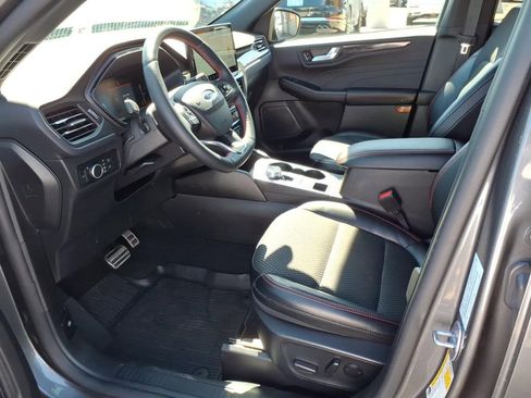Used 2024 Ford Escape ST-Line w/ Tech Pack #1 AWD/4WD image 11