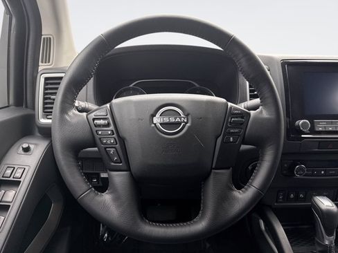 Used 2023 Nissan Frontier SV w/ SV Convenience Package AWD/4WD image 12