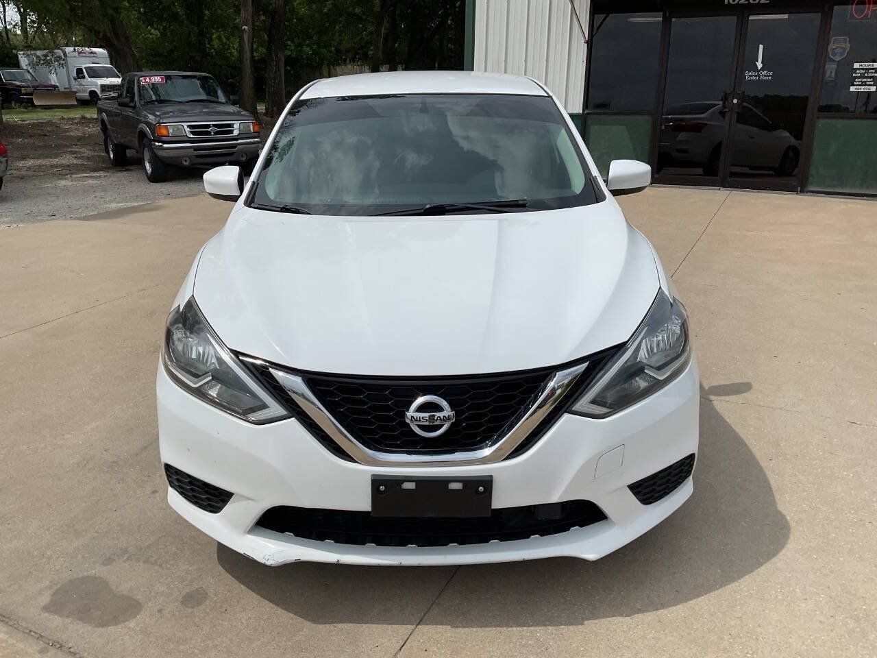Used 2019 Nissan Sentra SV FWD image 4