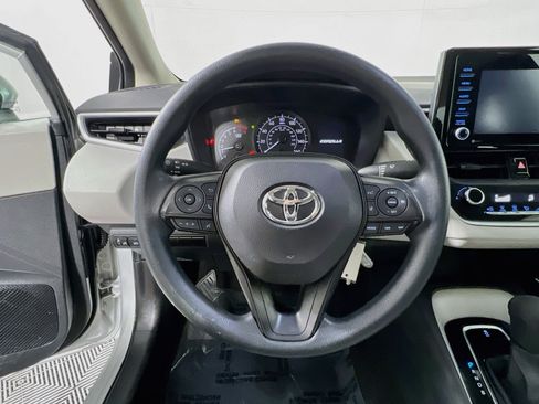 Used 2022 Toyota Corolla L FWD image 18
